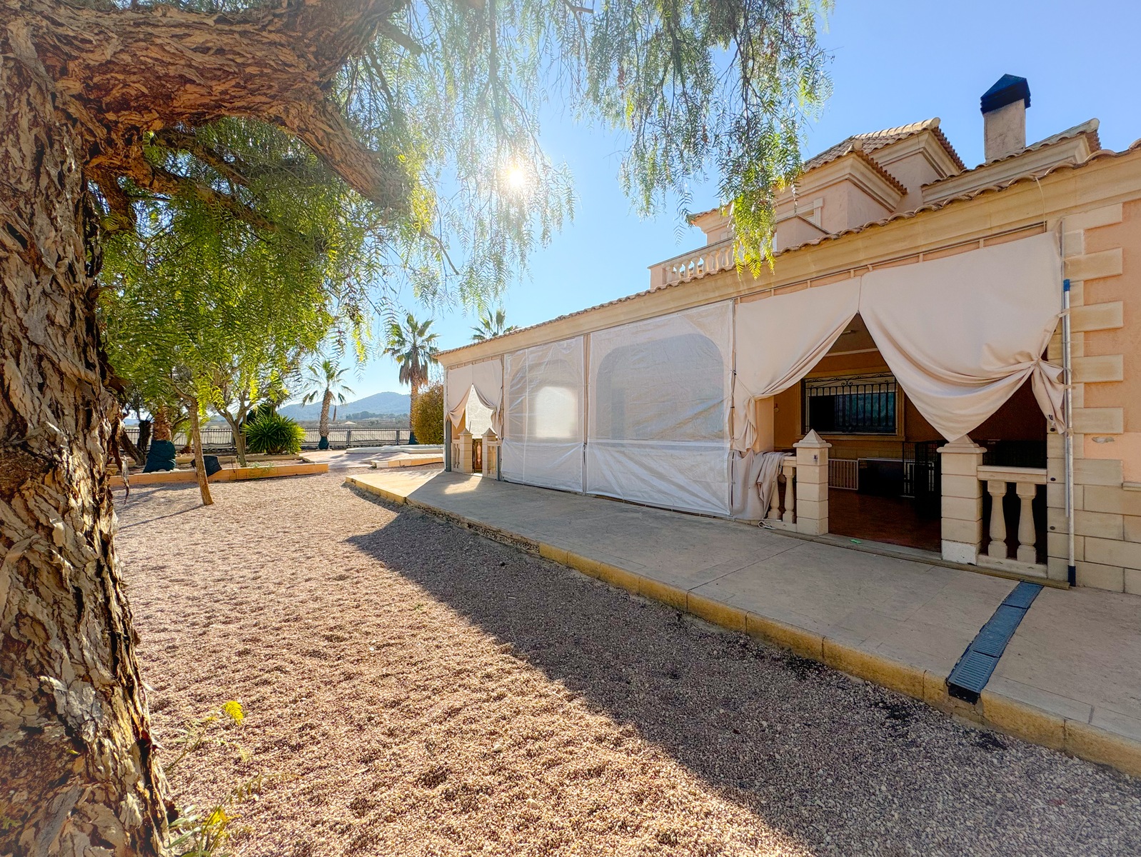 Chalet  entre Monovar y Pinoso